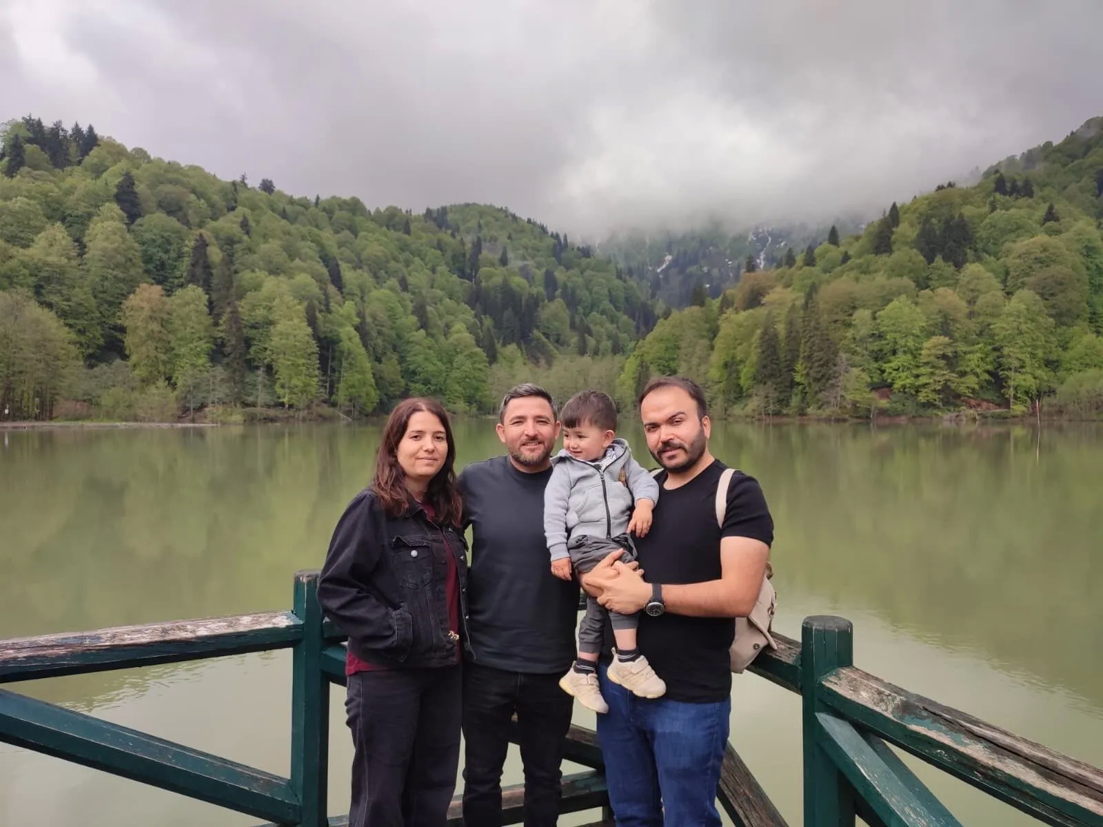 Sis, Orman ve Göl Aynı Karede: Karagöl Hayran Bırakıyor